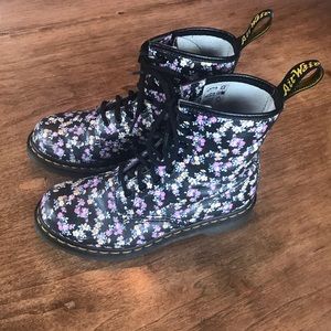 Dr Martens floral combat boots flowers uk4 us6